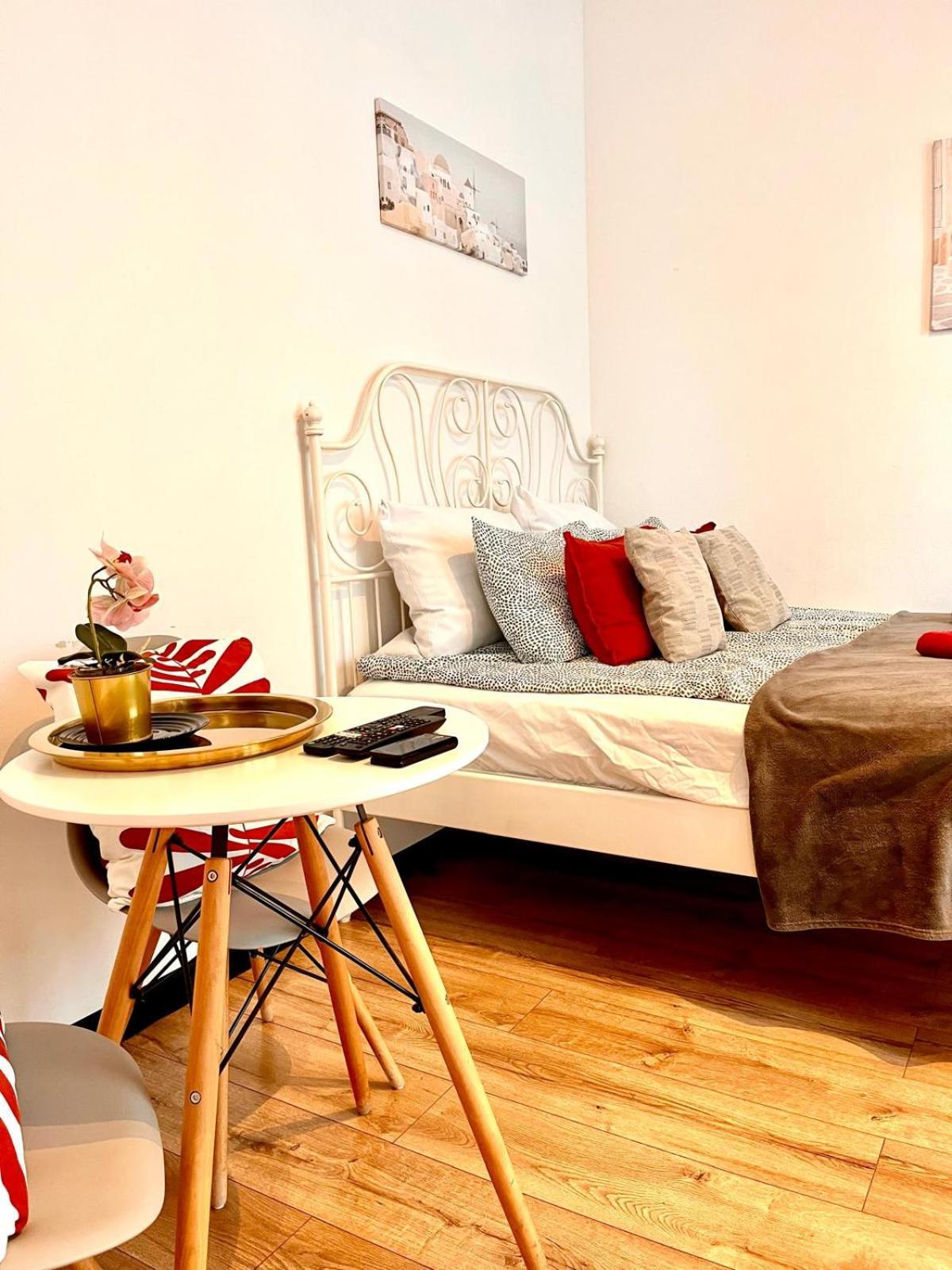 Best 1 Room Condo In Warszawa Center 外观 照片